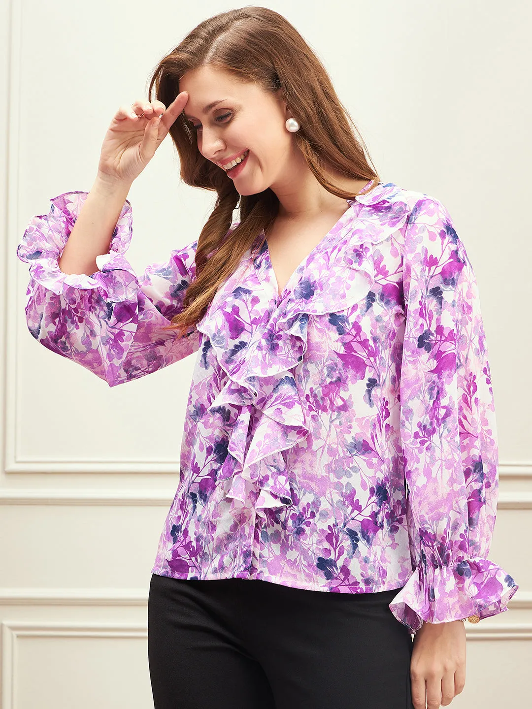 Berrylush BIZwear Women White & Purple Floral Printed V-Neck Bishop Sleeves Ruffled Regular Top