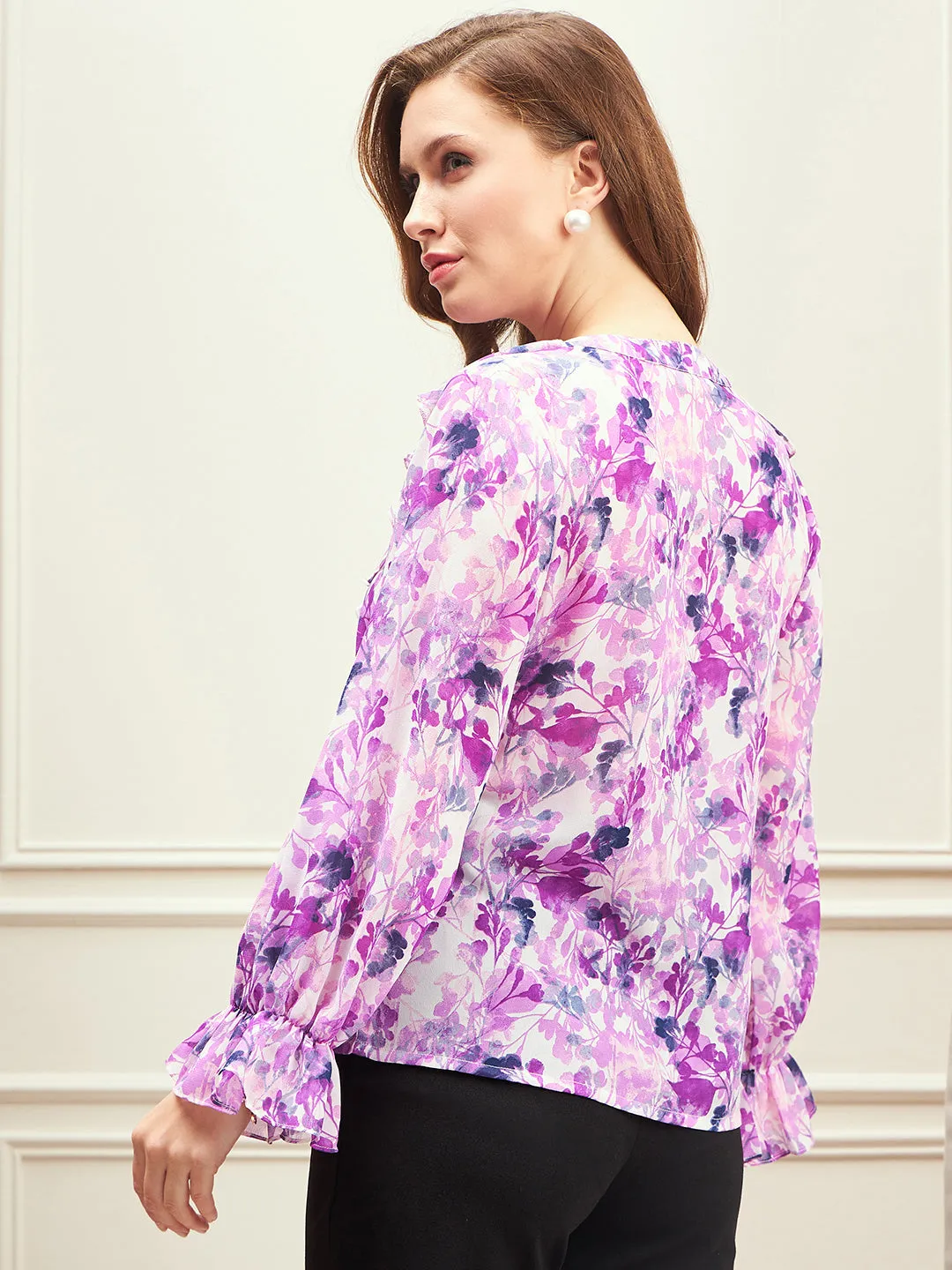 Berrylush BIZwear Women White & Purple Floral Printed V-Neck Bishop Sleeves Ruffled Regular Top